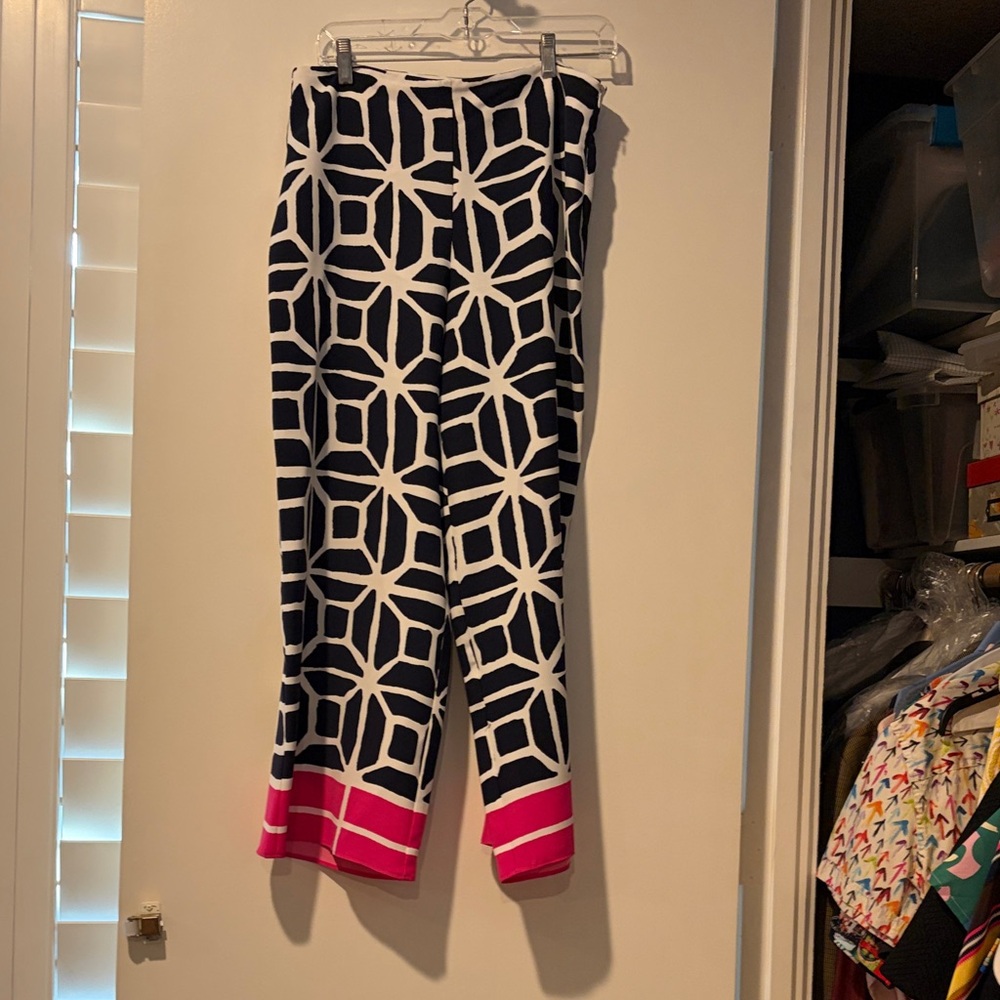 Trina Turk Stylish Geometric Blue White and pink pants size 6